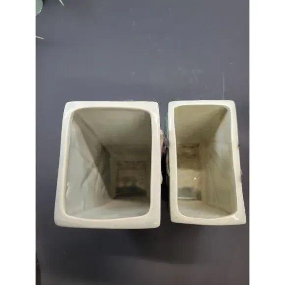 2 Vintage MCM Red Berries Vases Royal Copley? - Picture 5 of 6